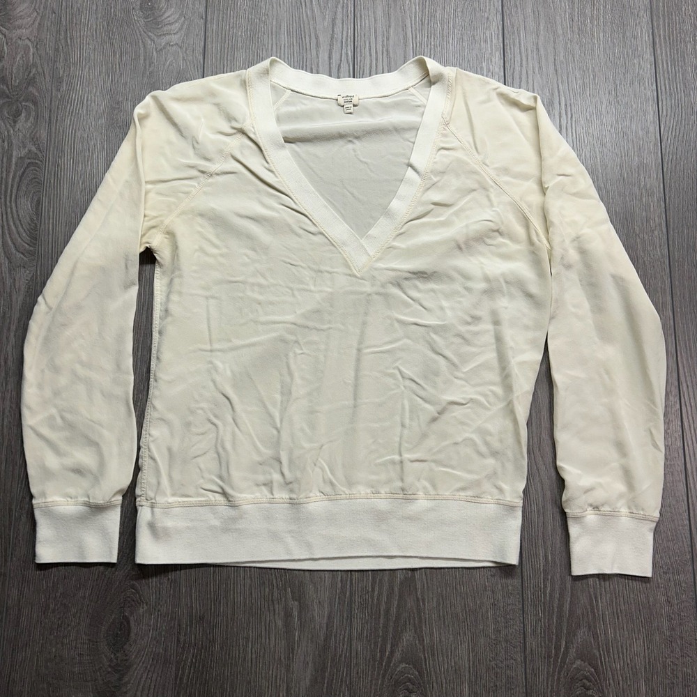 Wilfred Aritzia 100% Silk V-Neck Medium Raglan Long Sleeve Top Ivory Cream